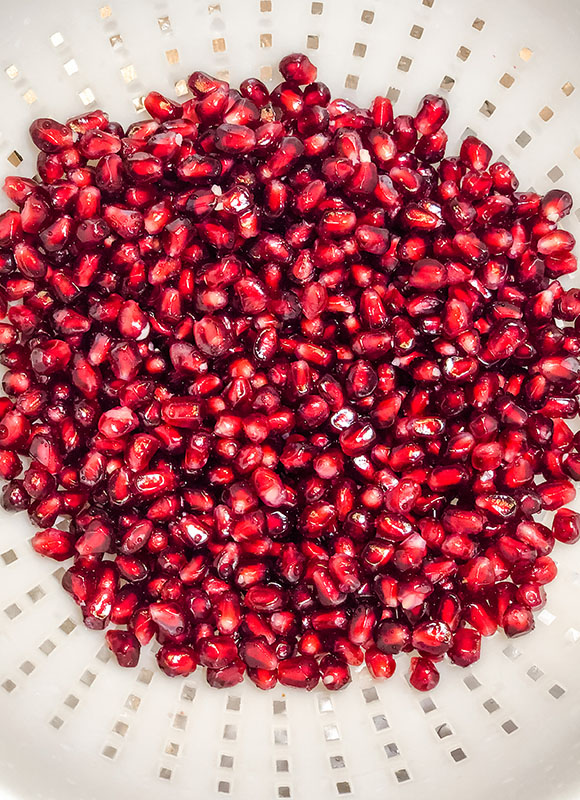 how to de-seed a pomegranate